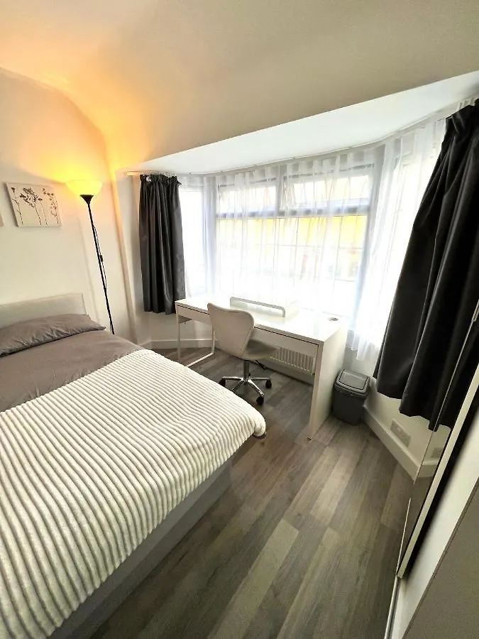 Penzion Comfortable Double Room For One Person Londýn